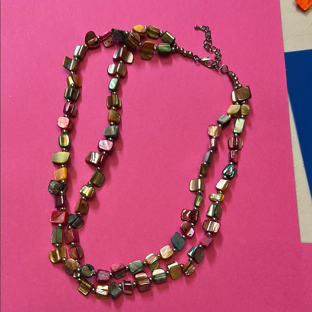 Double-Strand Necklace with Mother of Pearl